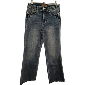 Judy Blue Medium Wash Straight Fit Mid-Rise Denim Jeans